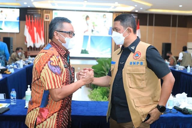 Sekda Batam Jefridin Hamid, menerima kunjungan Kepala BNPB, Letjen TNI Suharyanto,